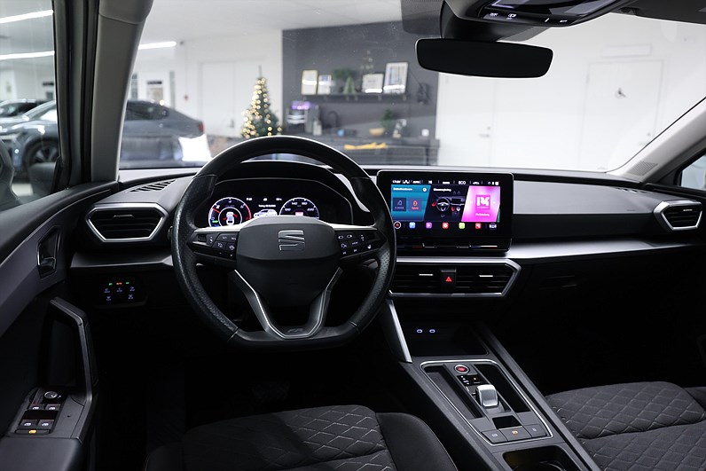 Seat Leon 1.4 e-Hybrid Sportstourer 204hk *Hjulkampanj!* FR Drag Navi Keyless