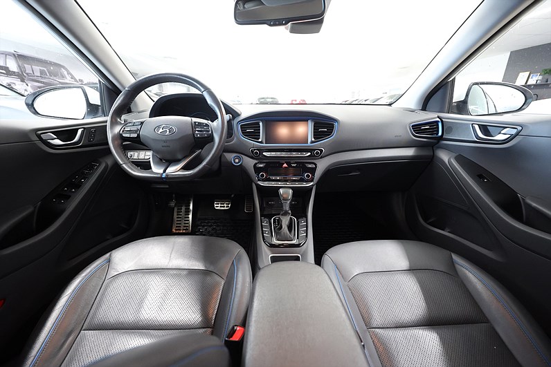 Hyundai Ioniq Hybrid 1.6 141hk Premium Plus Infinity Keyless B-kamera Navi