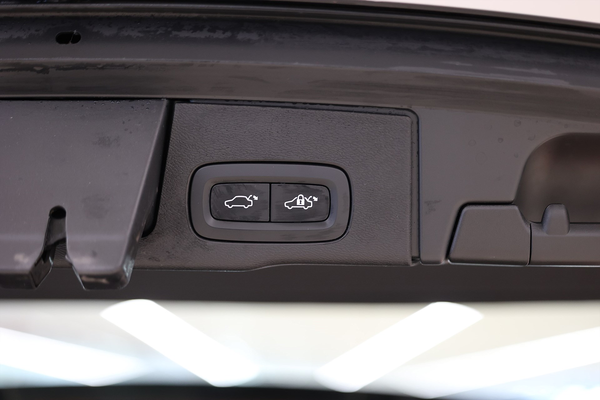 Volvo XC60 Recharge T6 AWD 350hk Core Edition Pano Drag Keyless MOMS