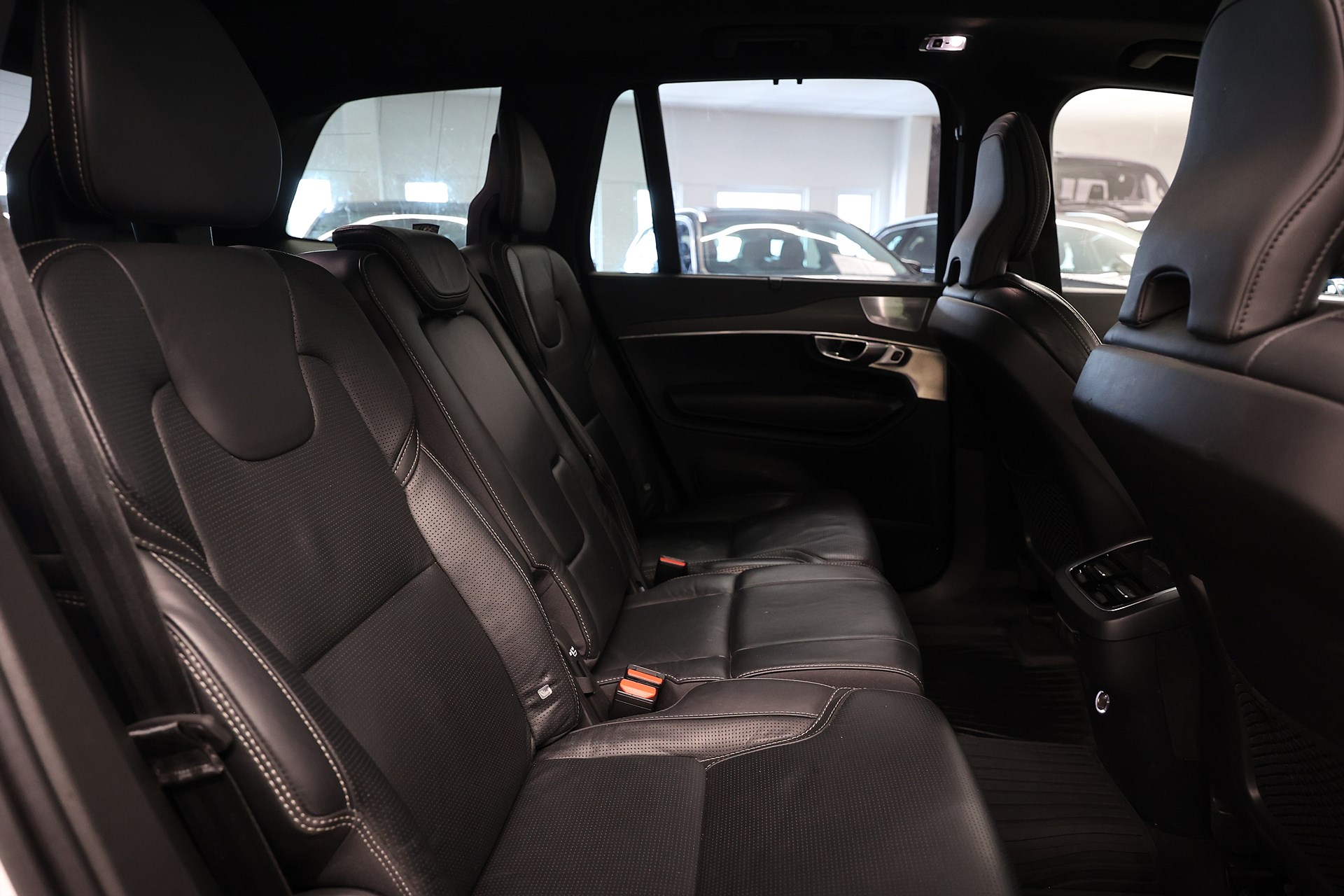 Volvo XC90 T6 AWD 310hk R Design 7-Sits HUD B&W Luft.fjädr Pano