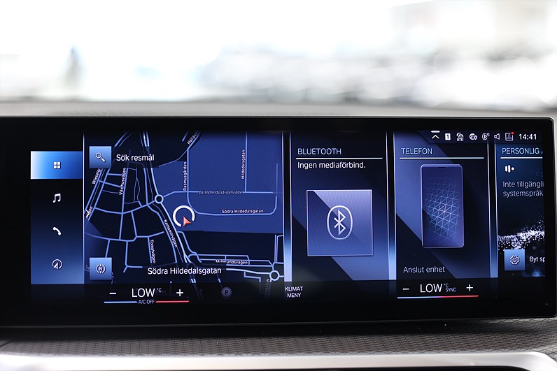BMW 330e xDrive Touring M Sport Individual Shadow Line Drag Carplay