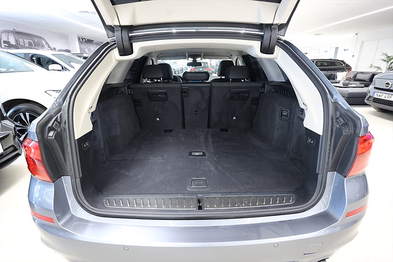 BMW 520d Touring 190hk Sport Line Navi PDC B-Kamera