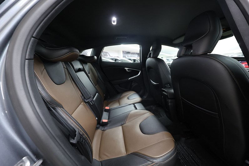 Volvo V40 Cross Country T3 152hk *Hjulkampanj!* Pro Edt Läder