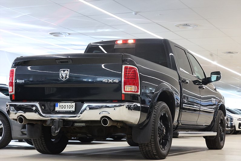RAM 1500 3.0 V6 EcoDiesel 4x4 Laramie Flaklock Drag Luftfjädr MOMS