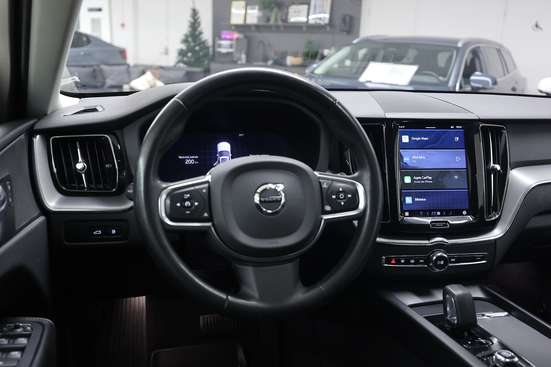 Volvo XC60 Recharge T6 AWD 350hk Core Pano Drag