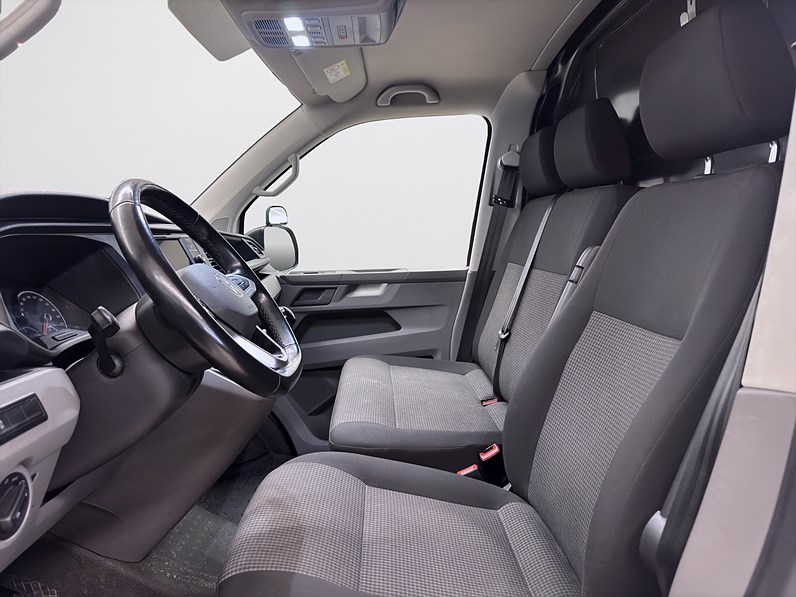 Volkswagen Transporter T30 2.0 TDI 110hk V-inredning Drag Värmare