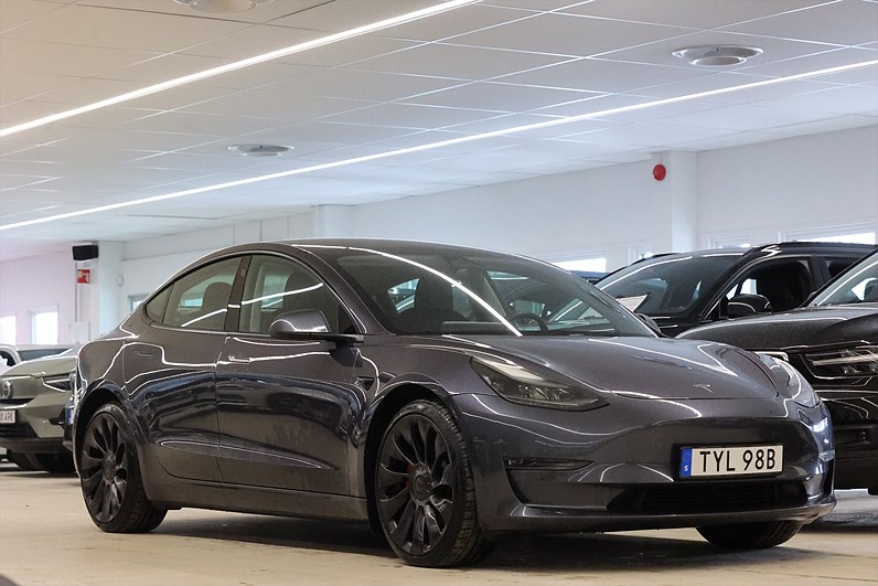 Tesla Model 3 Performance 513hk AP Pano Läder