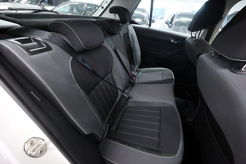 Škoda Fabia 1.0 TSI 95hk Style Carplay PDC