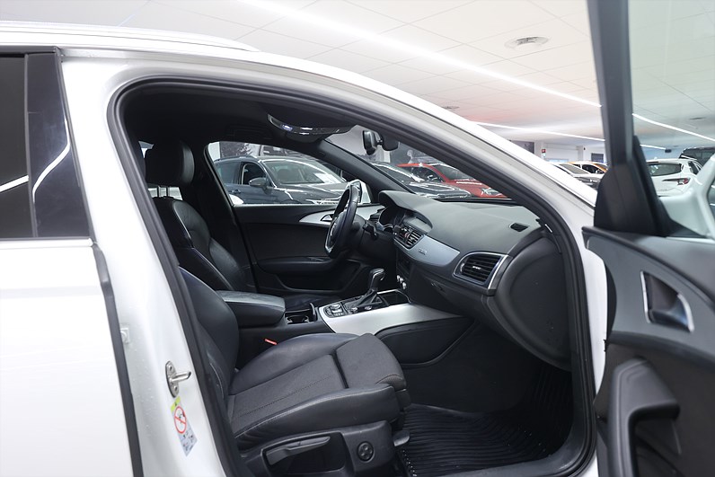 Audi A6 Avant 2.0 TDI Quattro 190hk S Line Drag Navi