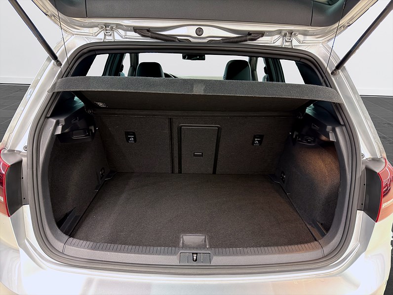 R 2.0 TSI 4M 300hk Pano Dynaudio B-Kamera PDC