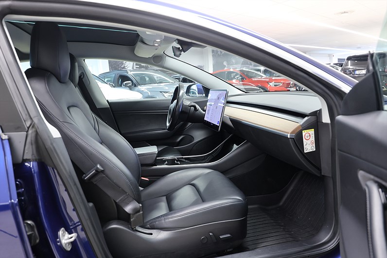 Tesla Model 3 Long Range AWD 440hk *Kampanj!* AP Pano Läder