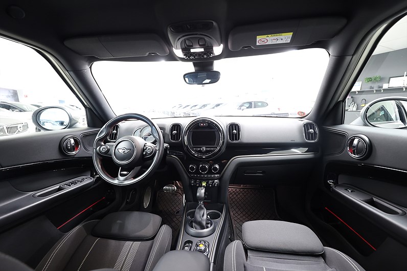 Mini Cooper Countryman SE ALL4 Pepper Keyless Navi PDC MOMS