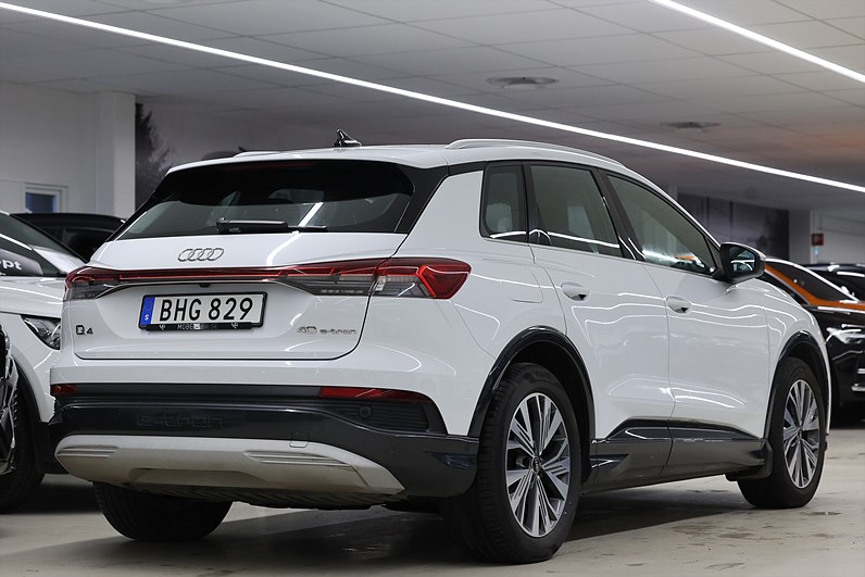 Audi Q4 40 e-tron 204hk *Hjulkampanj!* Värmare B-kamera Drag