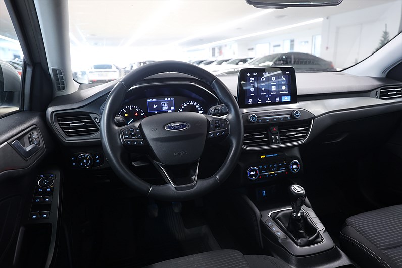 Ford Focus Kombi 1.0 125hk *Kampanj!* Keyless Navi PDC Carplay