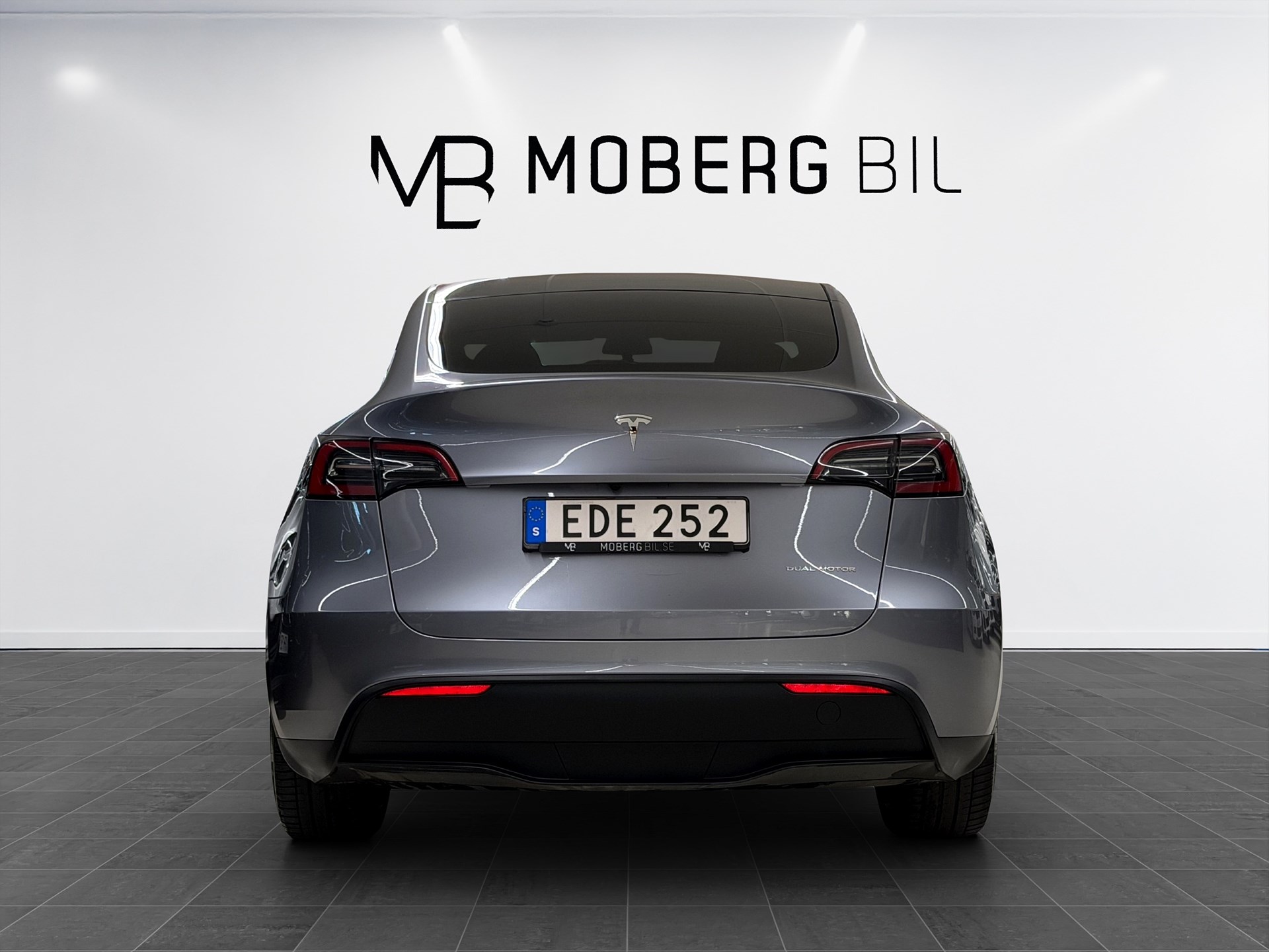Tesla Model Y Long Range 514hk Pano Drag Läder B-Kamera AWD