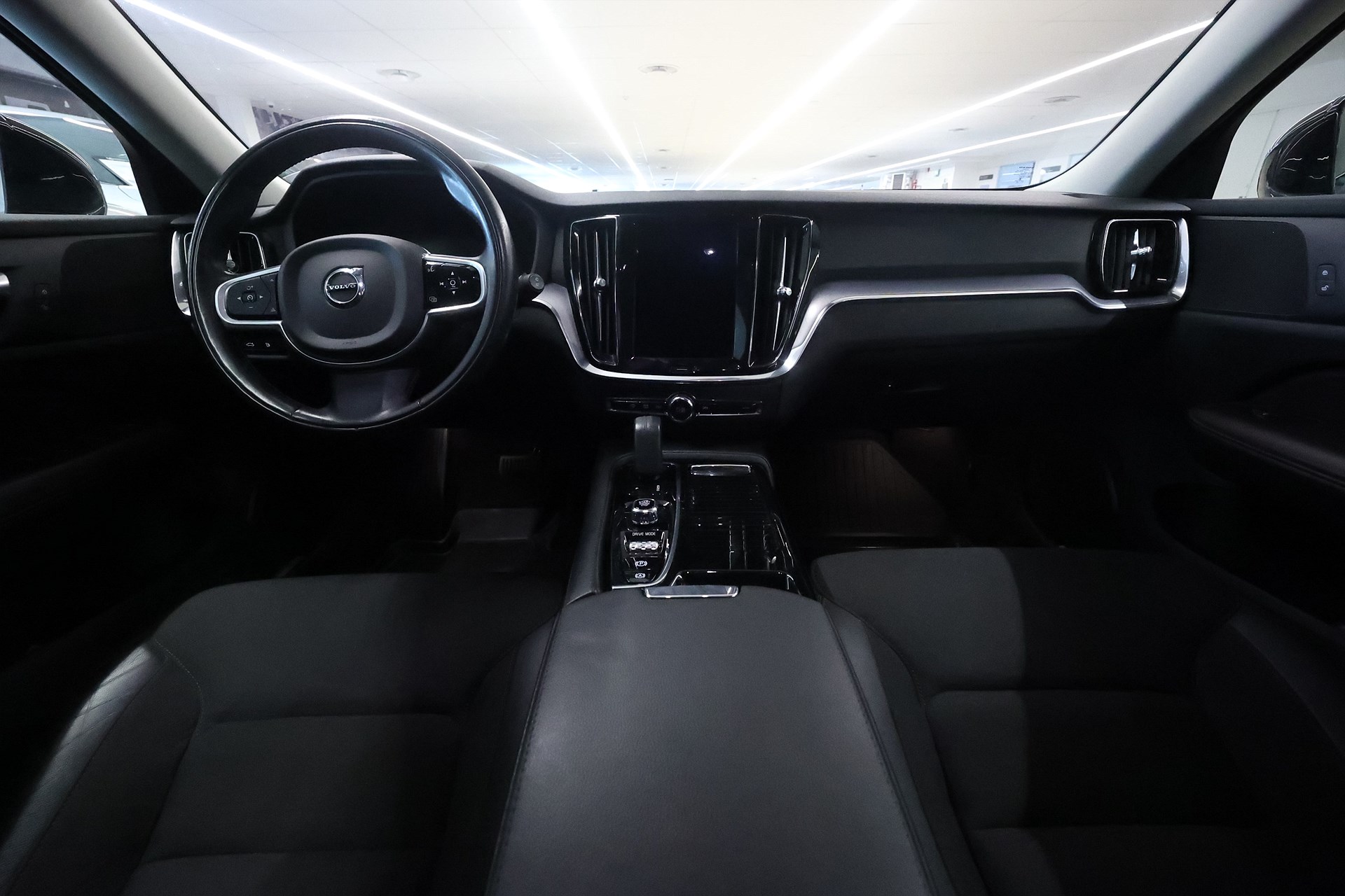 Volvo V60 Recharge T6 AWD 340hk Momentum Keyless CarPlay PDC