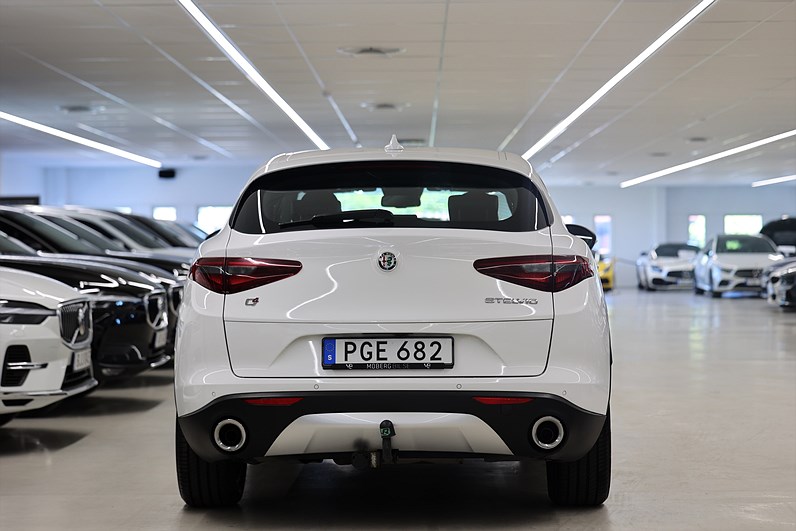 Alfa Romeo Stelvio 2.2 D 210hk AWD Super Keyless B-Kamera Drag