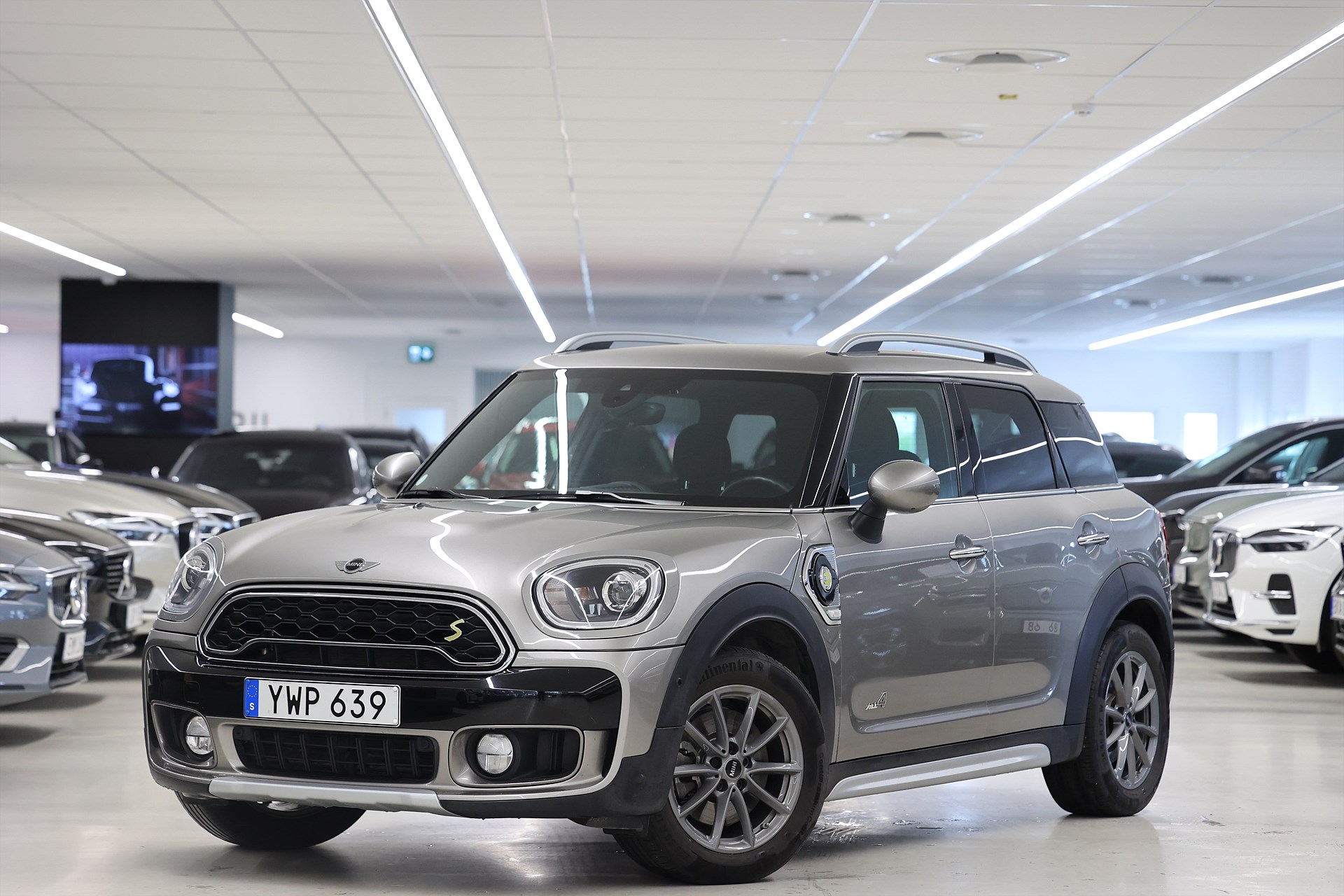 Mini Cooper Countryman SE ALL4 Pepper Keyless Navi PDC MOMS