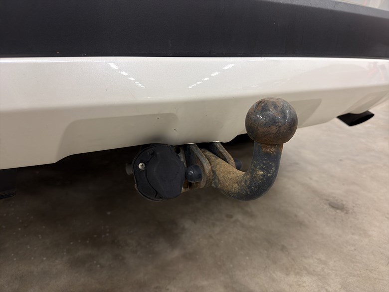 Toyota RAV4 2.0 AWD Navi Keyless Drag Kamera 2015, vit – bild 24 av 24, begagnad hos Niber i Järfälla