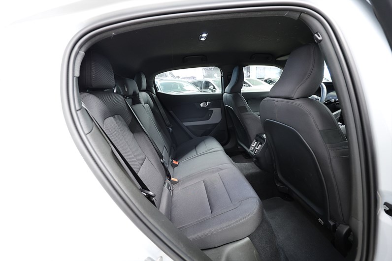 Polestar 2 Standard Range Single Motor 610km B-kamera MOMS