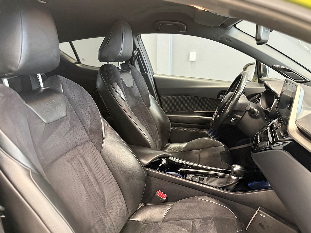 Toyota C-HR – bild 12
