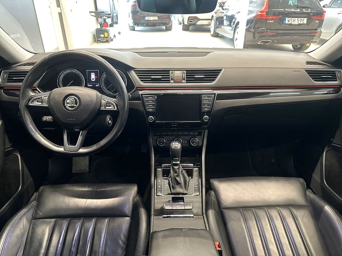 Skoda Superb – bild 13
