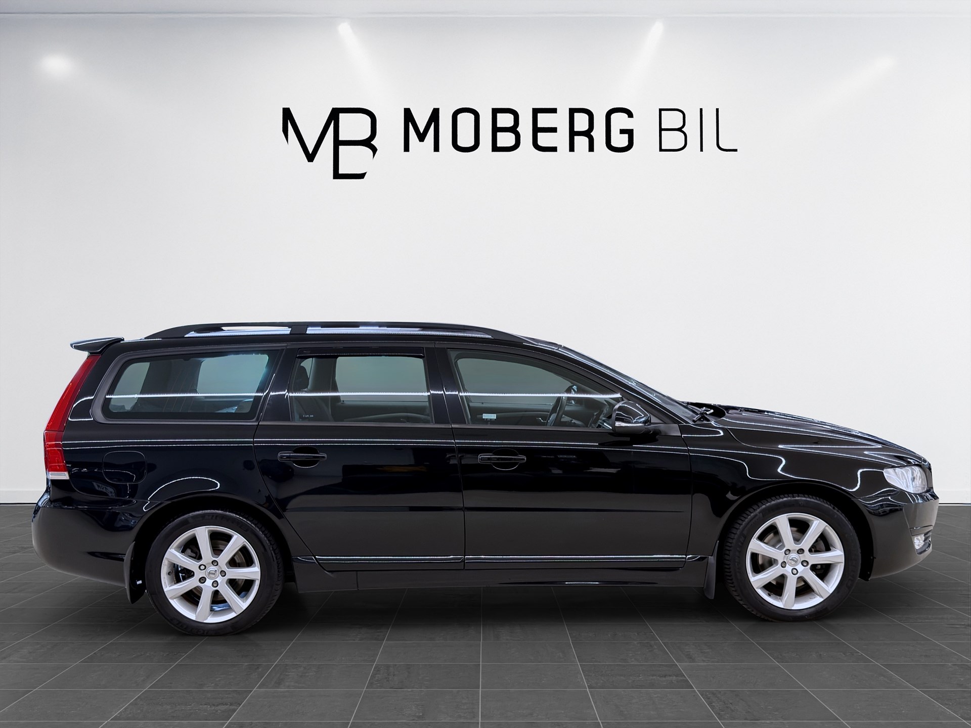 Volvo V70 T4 190hk Kinetic Värmare Drag Årsskatt 1086kr