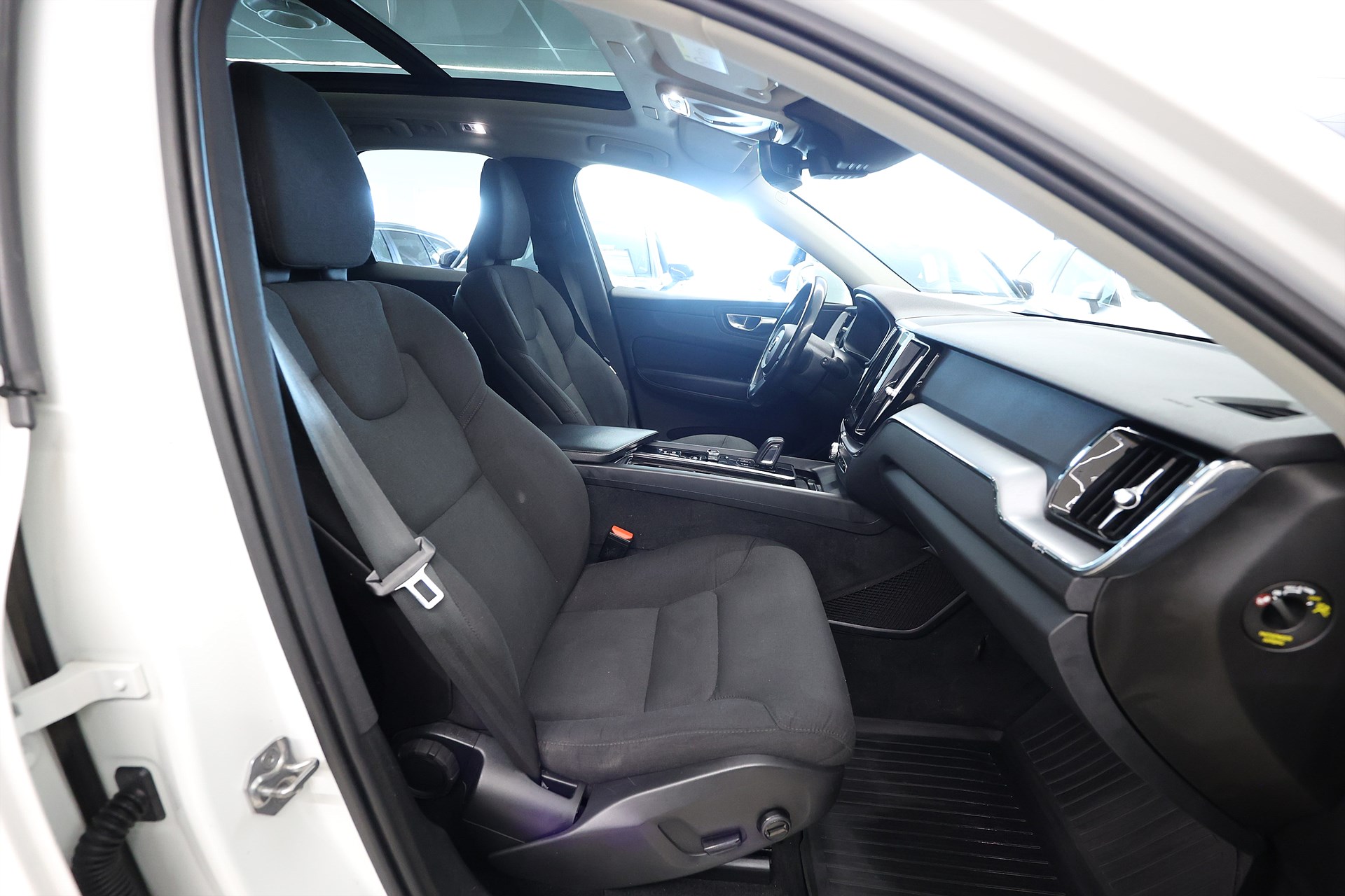 Volvo XC60 Recharge T6 AWD 340hk Inscription Pano CarPlay B-Kamera