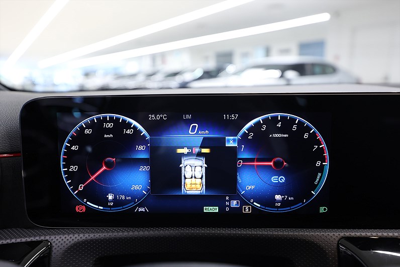 Mercedes-Benz A 250 e 218hk AMG Sport B-kamera MOMS