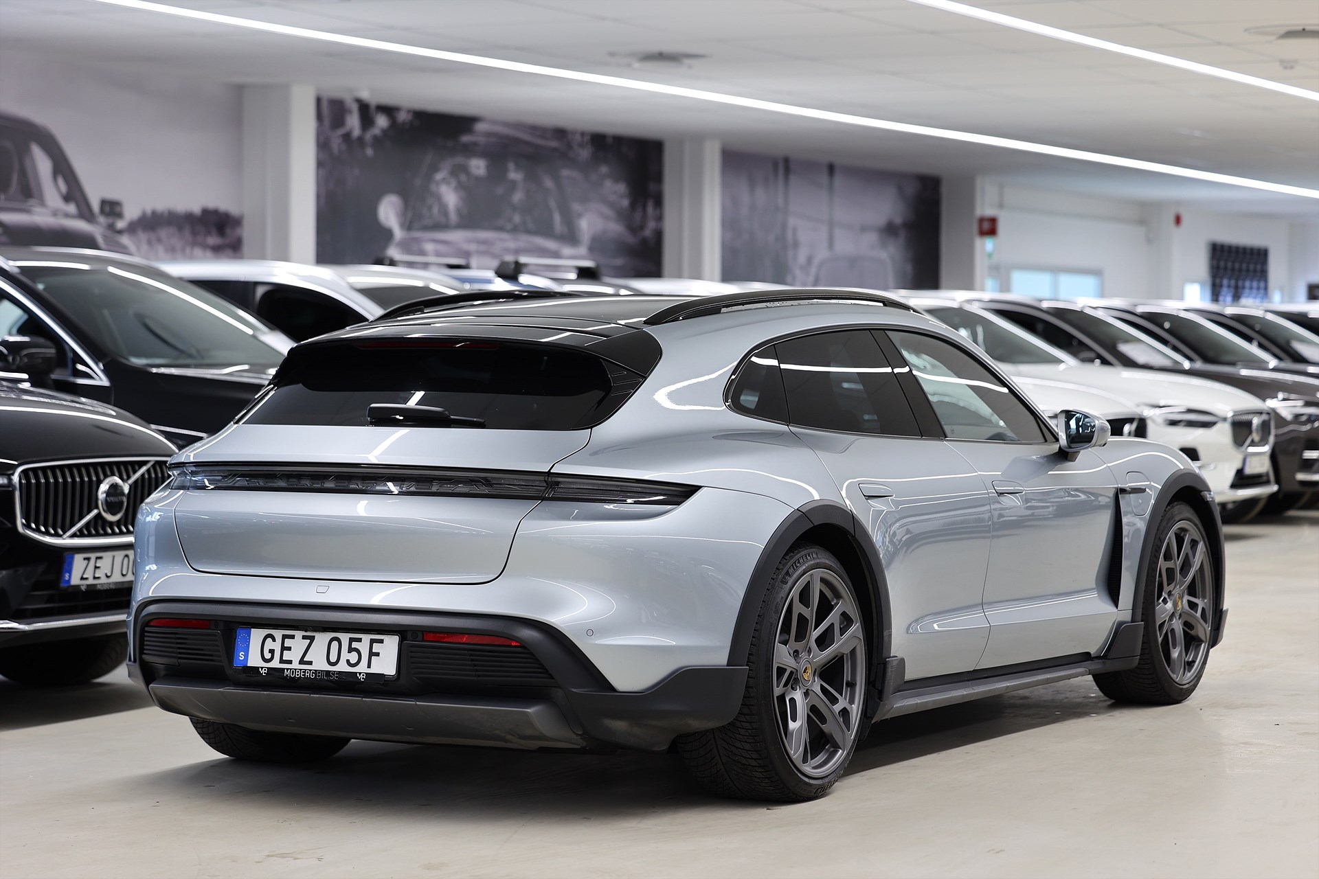 Porsche Taycan 4 Cross Turismo OffroadDesign Pano HUD BOSE 21