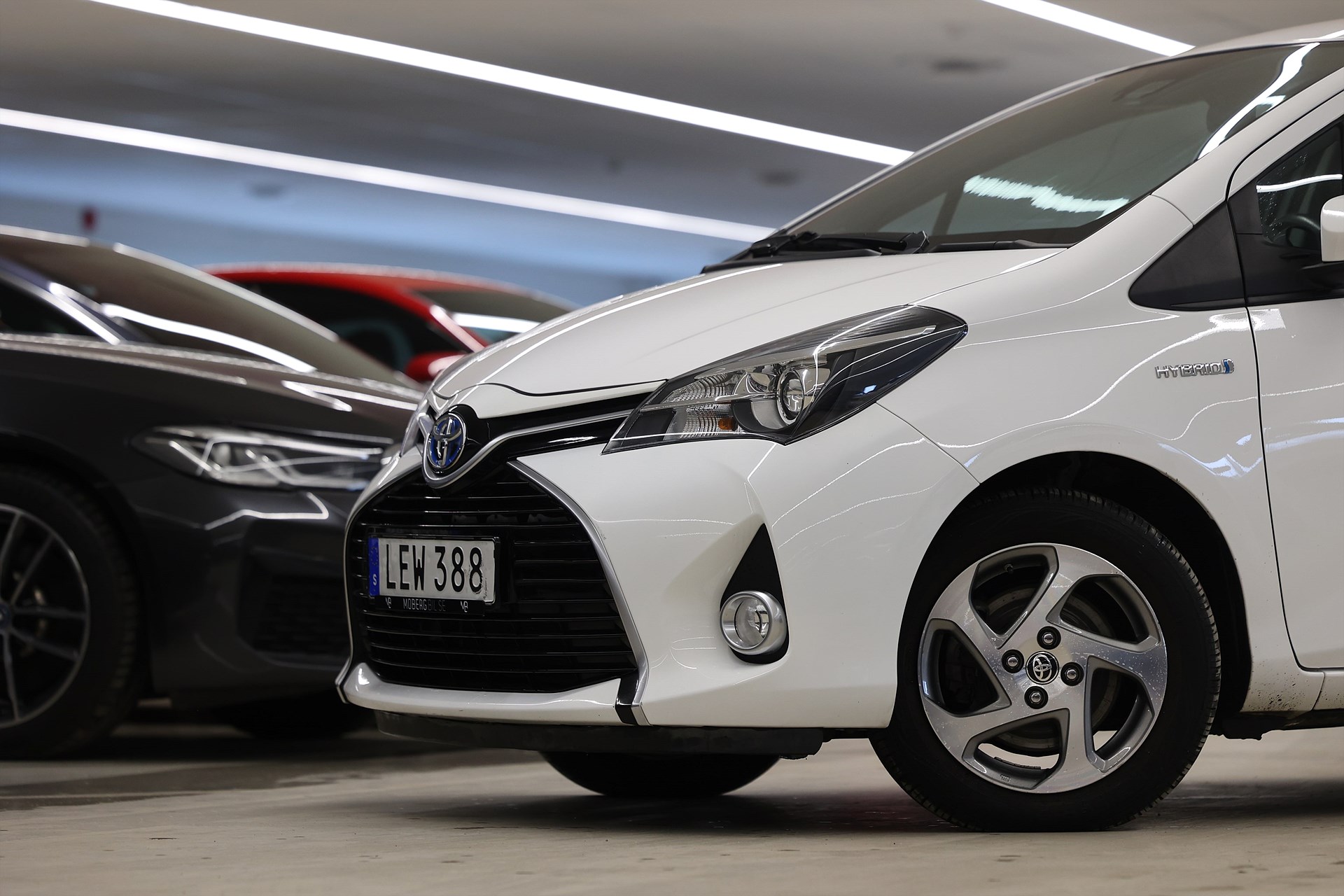 Toyota Yaris Hybrid 101hk Active B-kamera PDC Farth