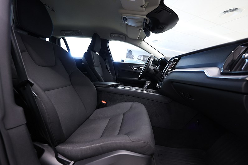 Volvo V60 T4 190hk Adv Edition B-kamera BLIS VOC Navi