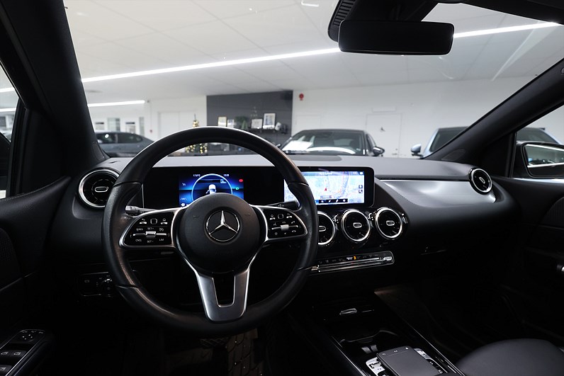 Mercedes-Benz B 180 136hk *Hjulkampanj!* Drag B-kamera Navi