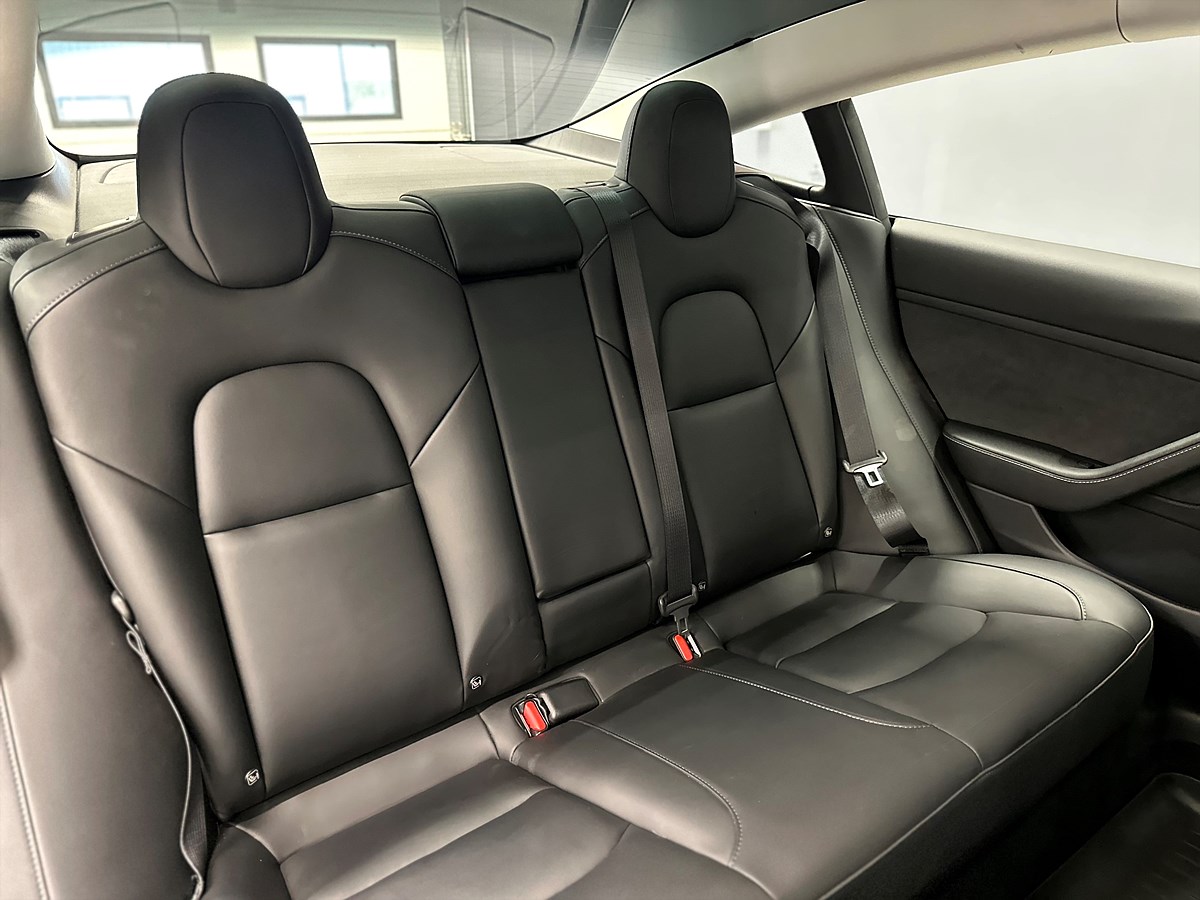 Tesla Model 3 – bild 20
