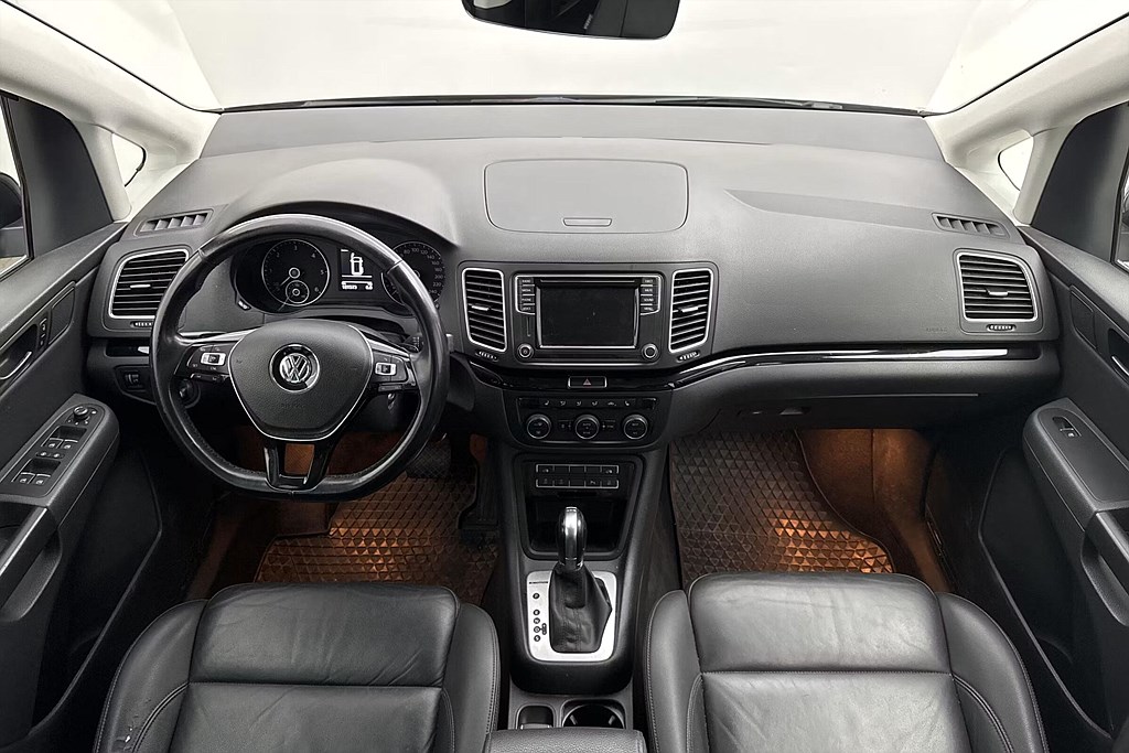 Volkswagen Sharan GT 2.0 TDI 4M 7-sits Drag Värmare ACC Skinn 184hk – bild 6 av 11