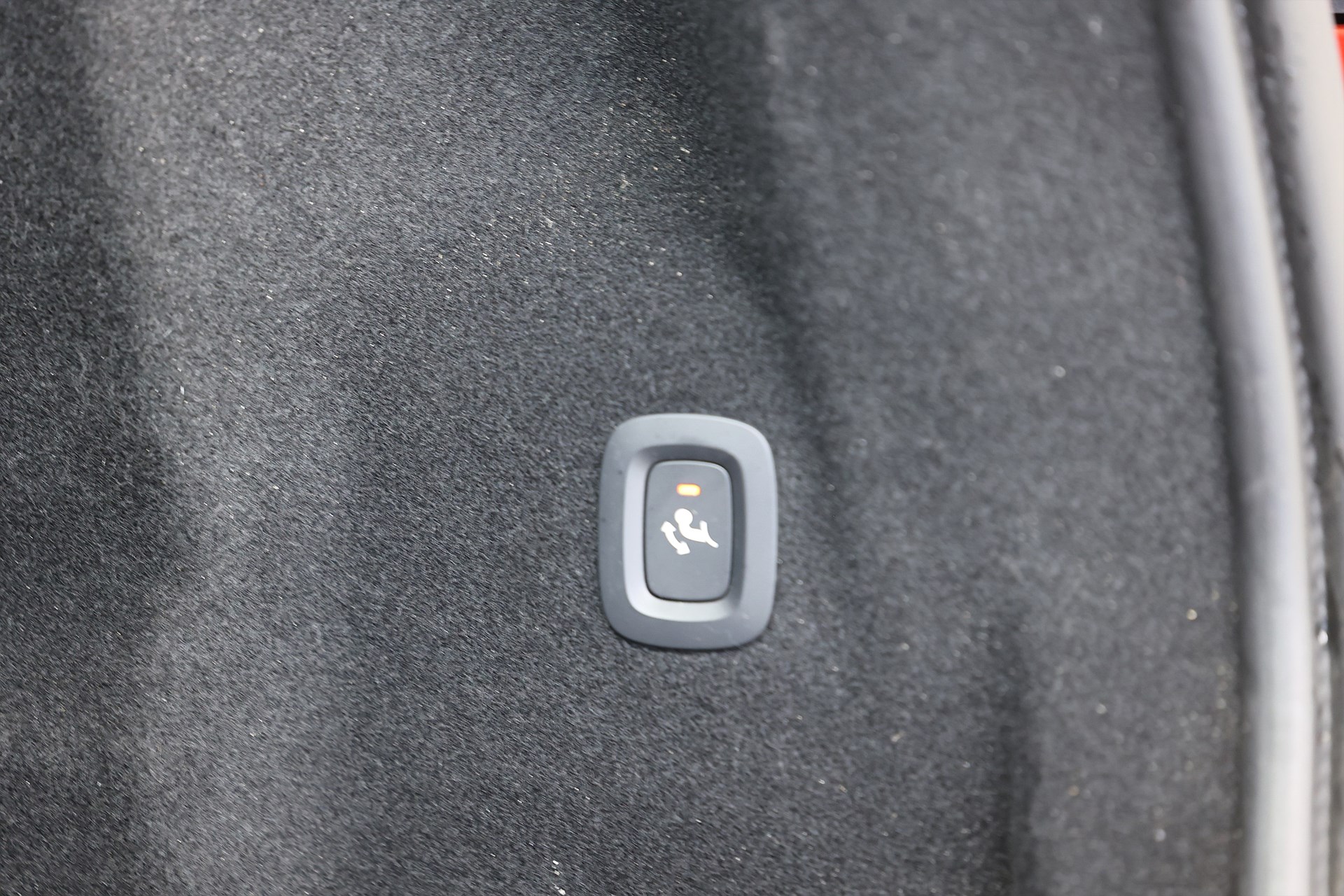 Volvo XC60 Recharge T6 AWD 350hk Plus Dark Pano Drag 360