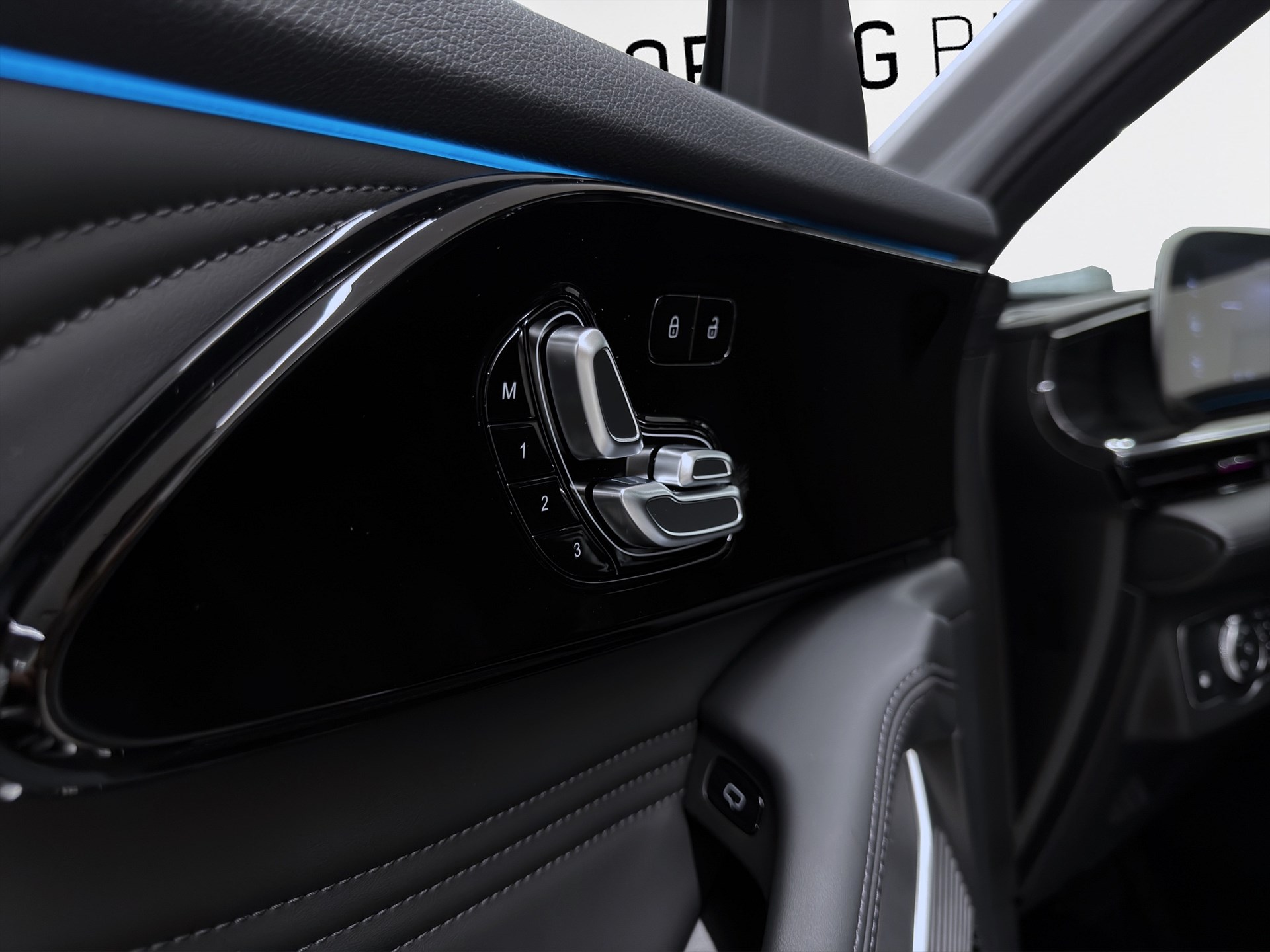 Omoda 9 AWD Super Hybrid *3,99% Ränta * Leveransklar Maxutrustad