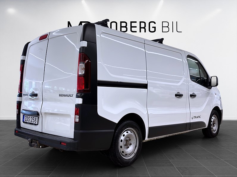 Renault Trafic 120hk Helg på Moberg! L2 Drag Värmare PDC