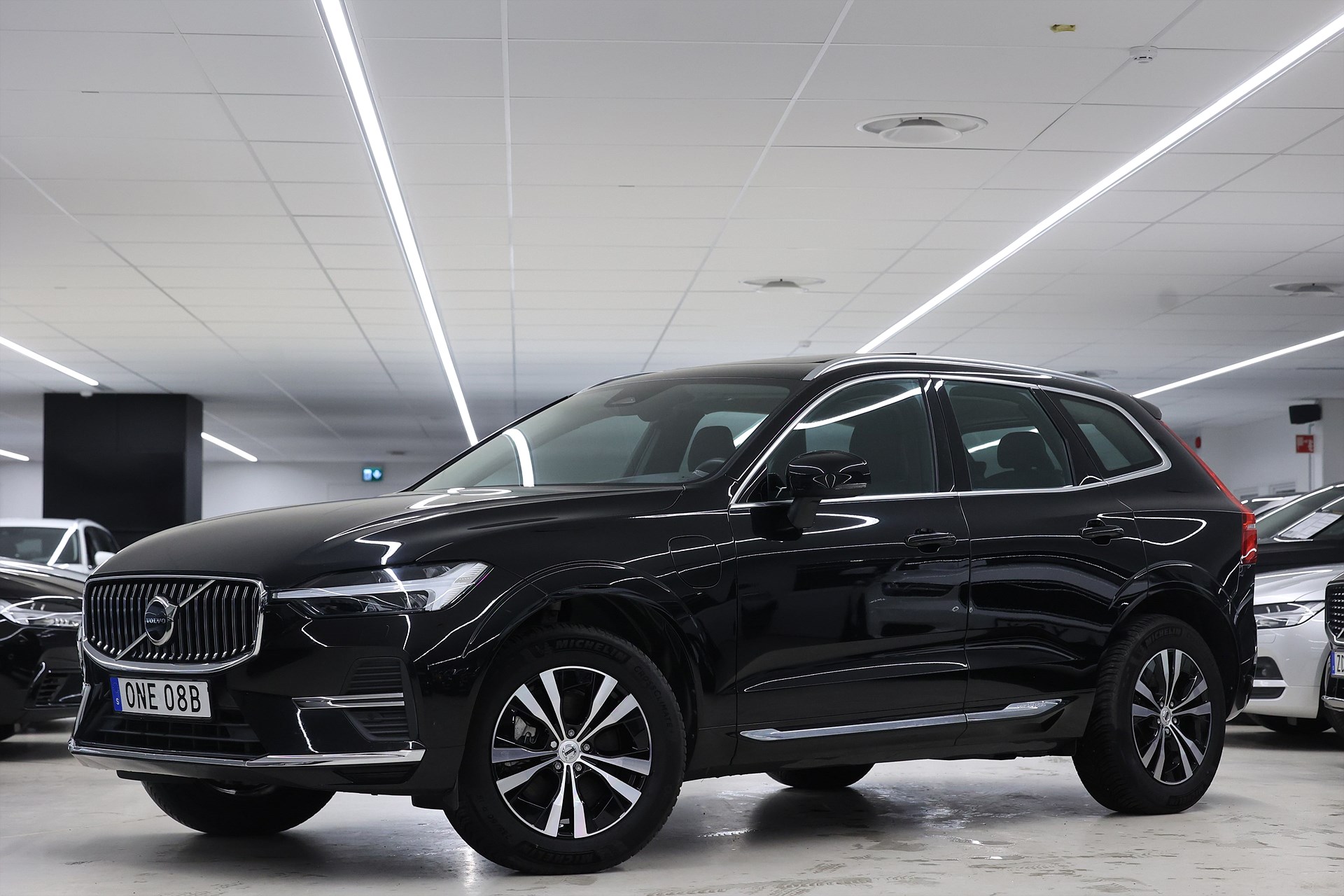 Volvo XC60 Recharge T6 AWD 350hk *Hjulkampanj!* Core Läder
