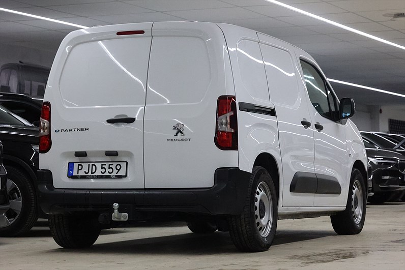 Peugeot e-Partner L1 136hk V-inrett Drag Navi CarPlay MOMS