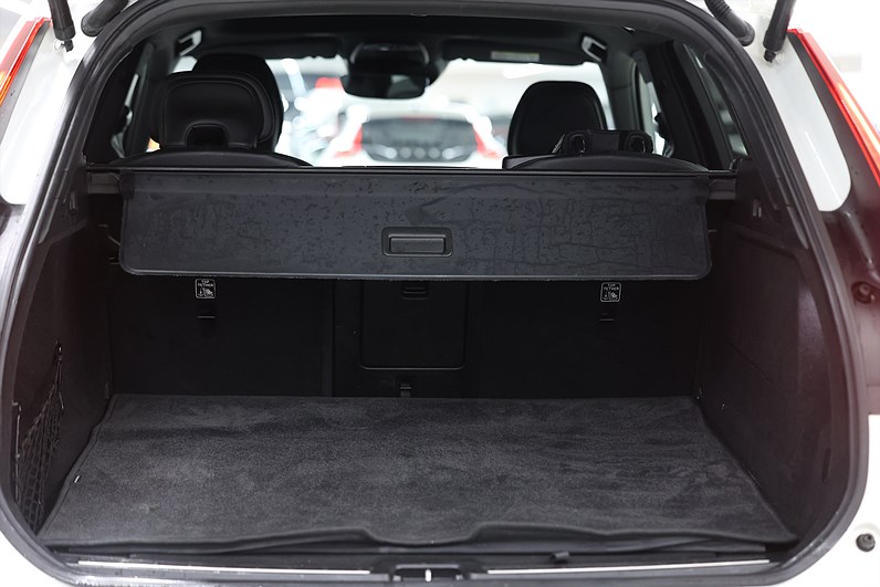 Volvo XC60 D4 190hk *Hjulkampanj!* Inscription B-kamera Navi Skinn