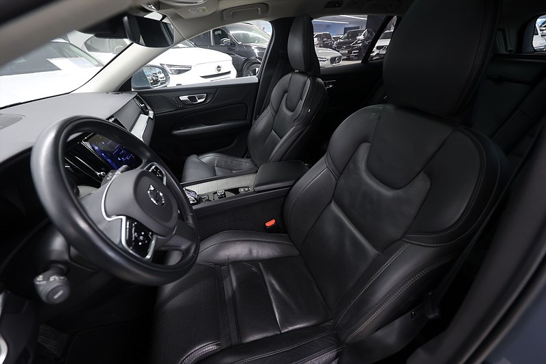 Volvo V60 B3 163hk Inscription H/K HUD Pano Massage 360 Drag