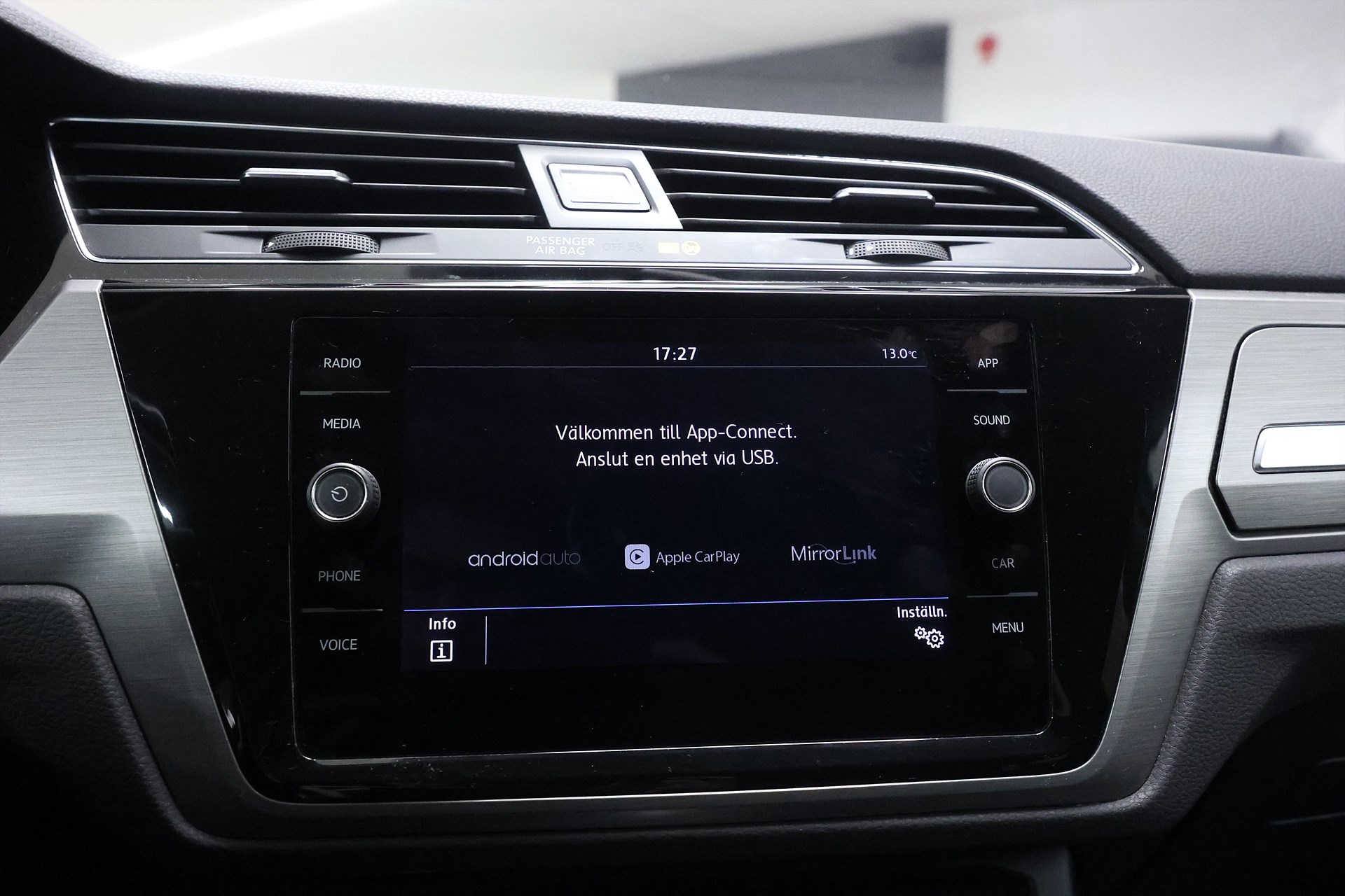 Volkswagen Touran 2.0 TDI 150hk R-Line 7 sits PDC LED MOMS