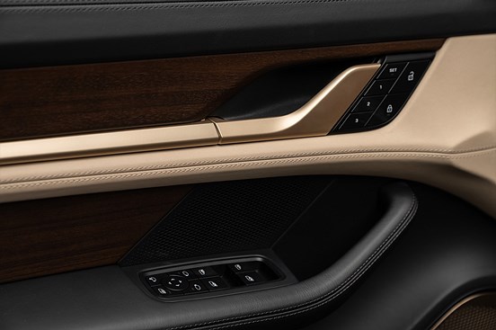 Porsche Taycan Turbo S - S.Jönsson Bil - 17