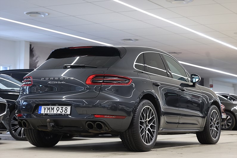 Porsche Macan Turbo Performance 441hk Sport Chrono BOSE Drag
