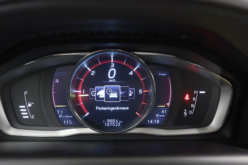 Volvo XC60 D4 190hk *Hjulkampanj!* R-Design Navi PDC Drag Värmare Drag