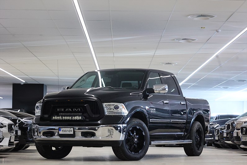 RAM 1500 3.0 V6 EcoDiesel 4x4 Laramie Flaklock Drag Luftfjädr MOMS