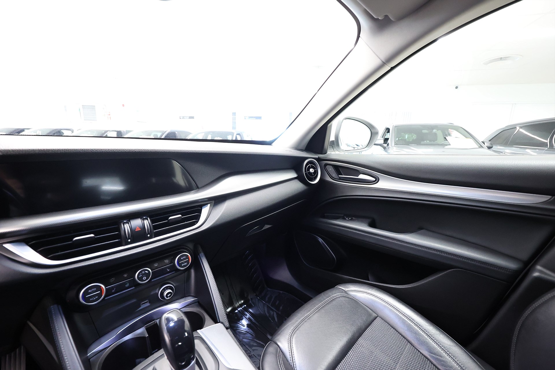 Alfa Romeo Stelvio 2.2 D 210hk AWD Super Keyless B-Kamera Drag