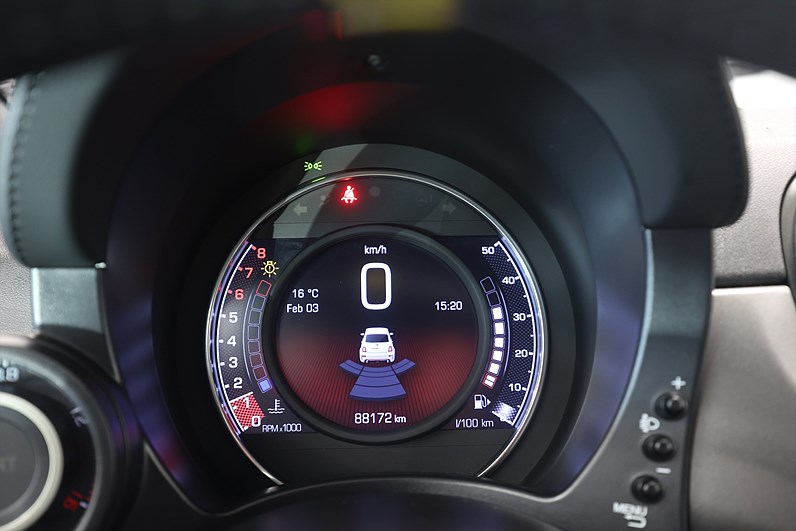 Abarth 595 1.4 T-JET 16V 160hk Pista Kit Yellow Sportavgas