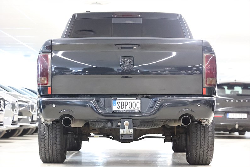 RAM 1500 Crew Cab 5.7 V8 4x4 395hk Laramie Alpine Läder Drag